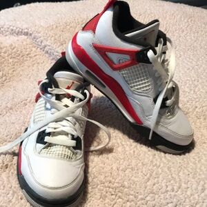 Great condition Nike air Jordan flight basketball shoes!